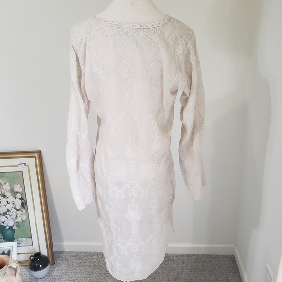 Melissa Odabash Embroidered White Long Sleeve V-Neck Sheath Dress Medium - Picture 6 of 10